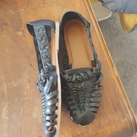 Black sandals - Picture 2 of 3